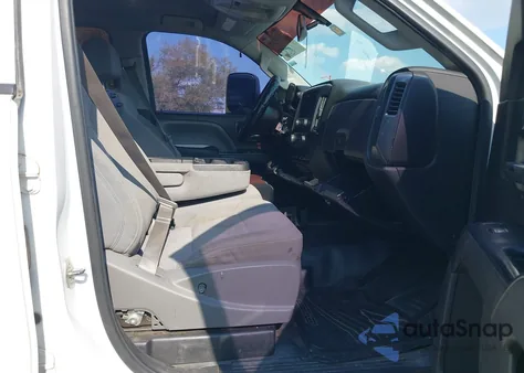 2015 Chevrolet Silverado 2500Hd Wt z USA, uszkodzony, nr VIN 1GC1CUEG1FF128780